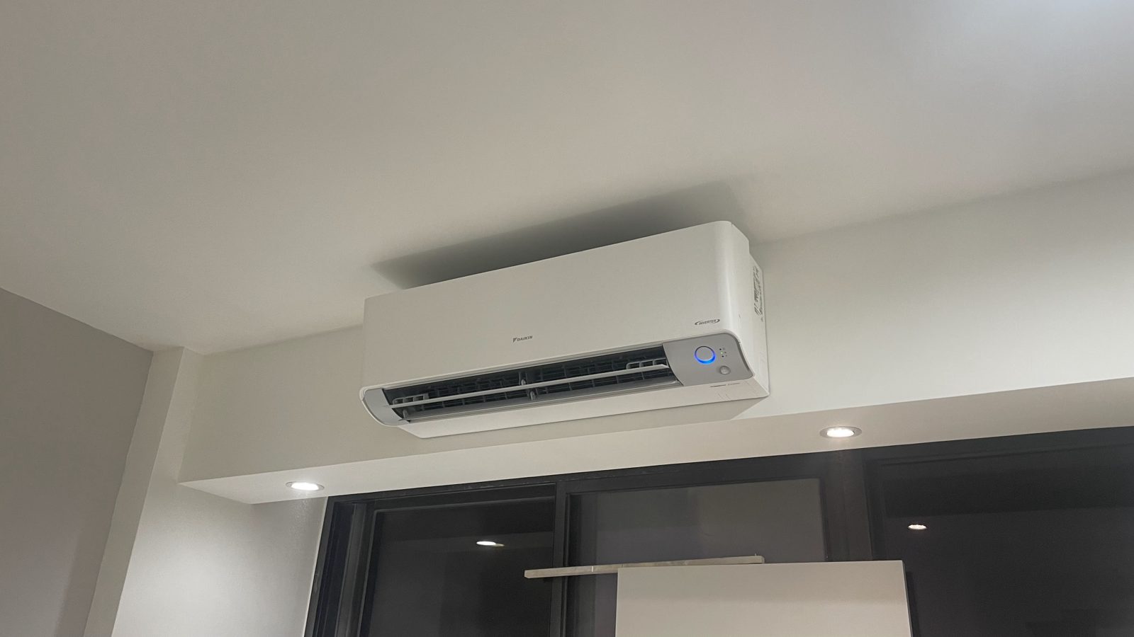 壁掛分離式冷氣室內機安裝